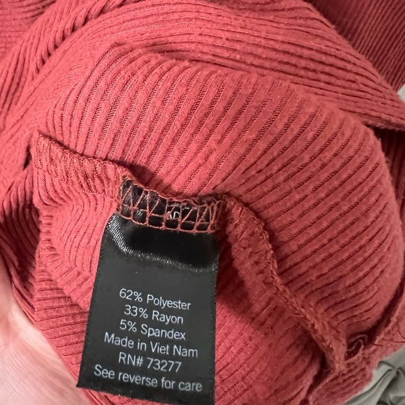 Simply Vera Long Sleeve Top - Picture 6 of 6